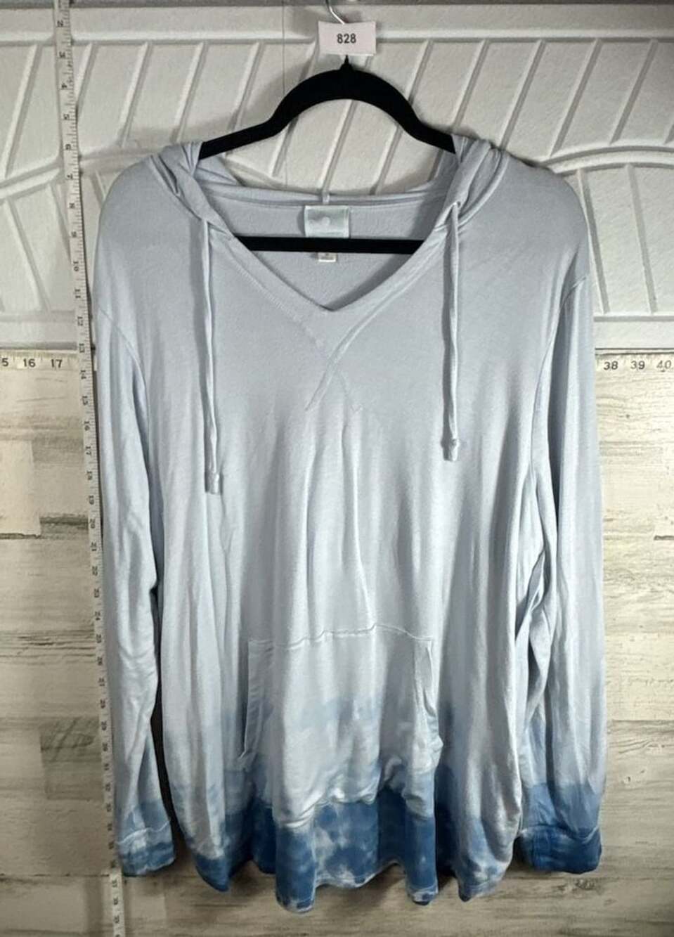 Sunday Hoodie Size 1X Blue Ombre Tie Dye V-Neck Pullover